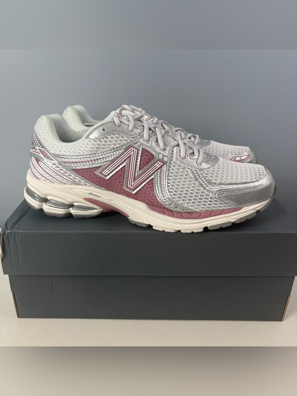 New Balance 860V2 Rosewood Metallic Silver Shoes Sneakers ML860CC2 Mens Sz 10.5